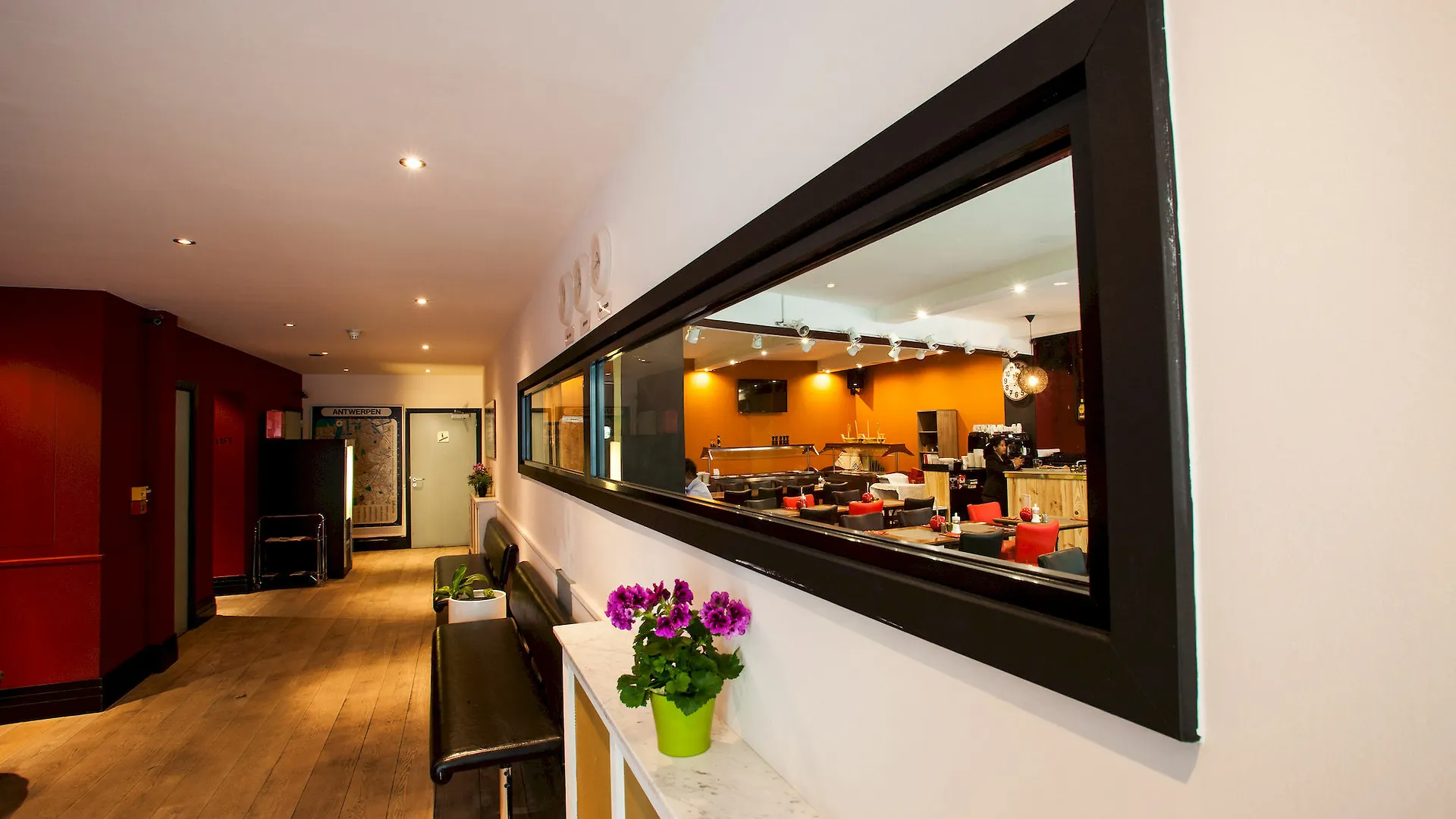Hotel National Antwerp 3*,